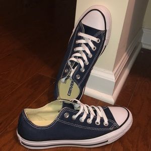 Brand new LOW TOP CONVERSES